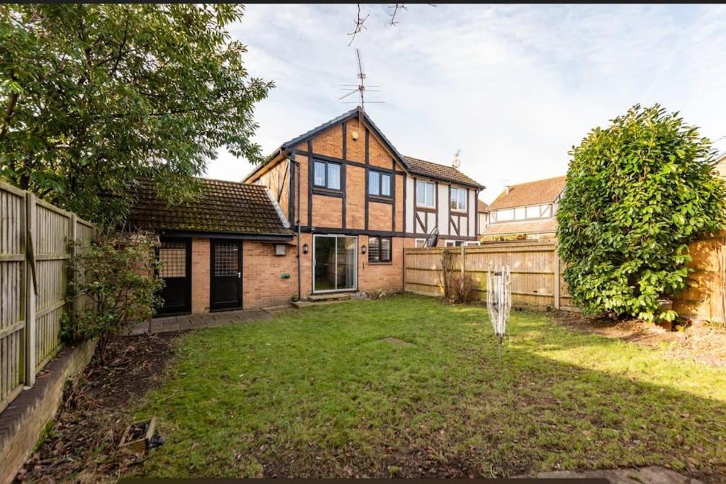 Ratby House - Spacious 3 Bed With Garden & Parking Earley Luaran gambar